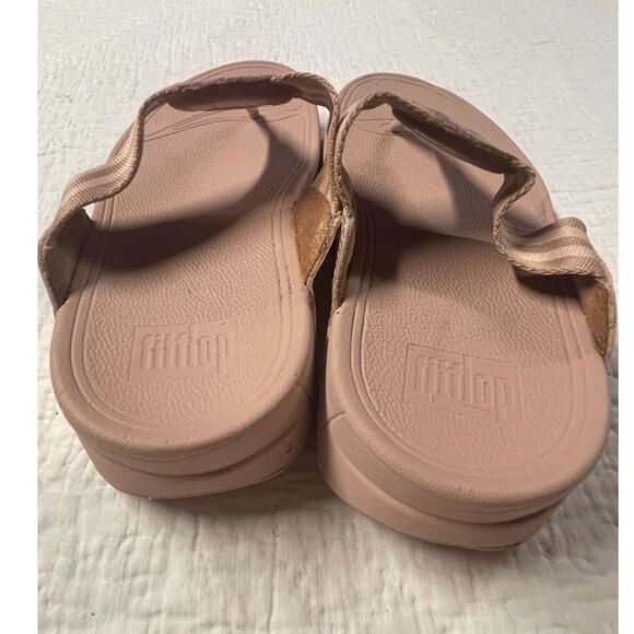 FitFlop Women’s Sandals – Metallic Bronze Flip Flop Sandals – Size US 7 / EU 38 - Picture 5 of 12